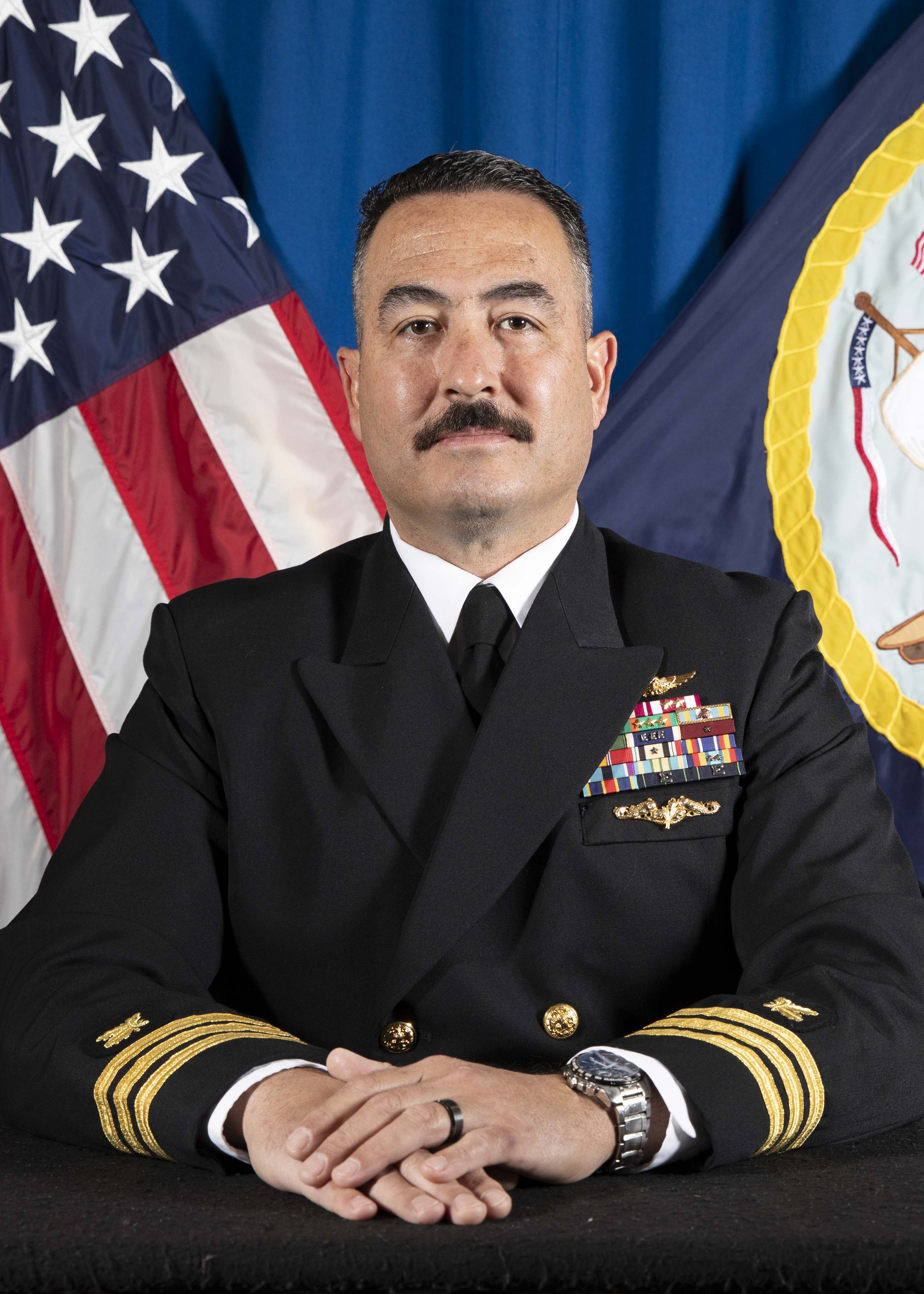 Photo of Commander Matthew L. Miller - Executive Director, NAVSUP Fleet Logistics Center San Diego